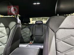 ڤۆڵکسواگن ئەتڵەس کرۆس سپۆرت